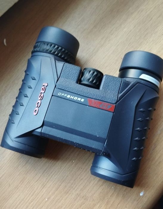 Бинокль Tasco 10x25