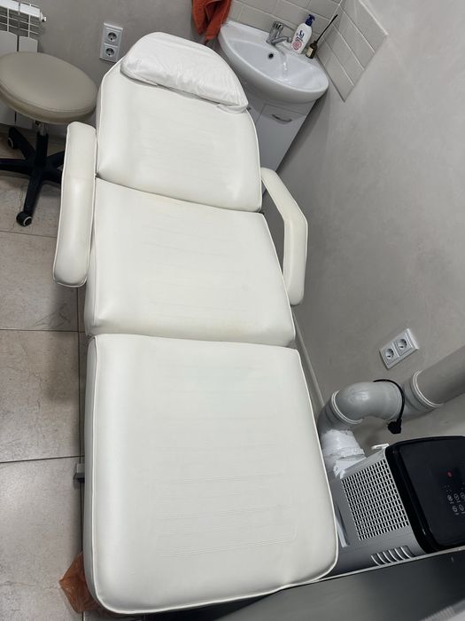 Косметологическая кушетка