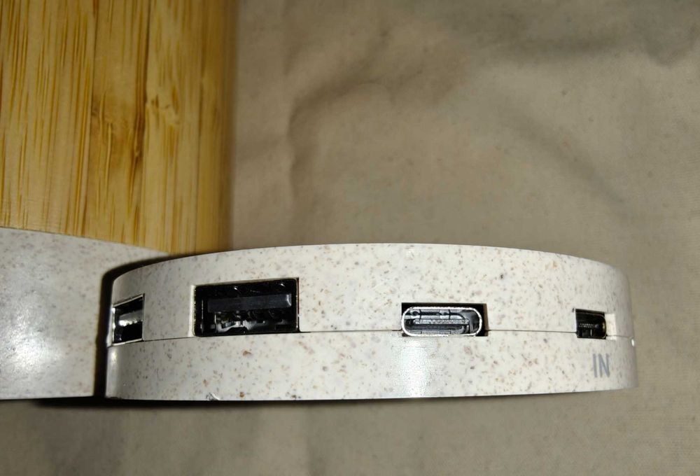 Suport de birou multifunctional cu incarcare si suport telefon