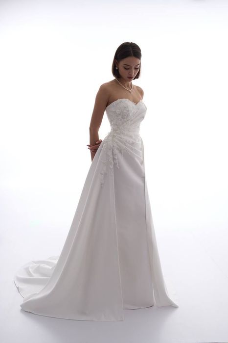 Продаю новые свадебные платья