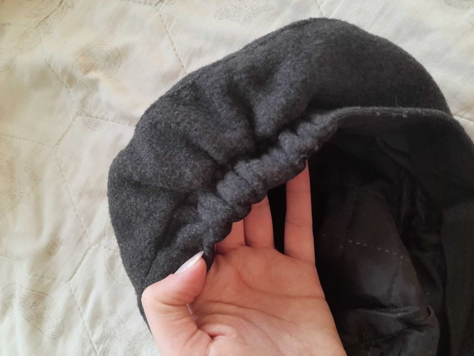 Дамска зимна шапка тип капитанска