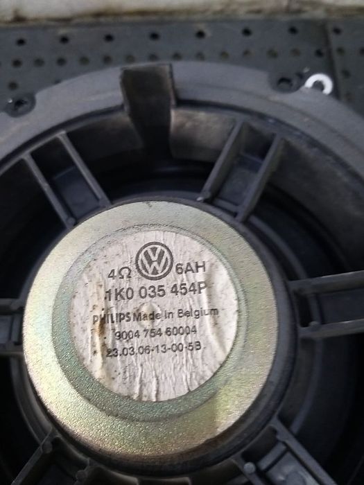 Boxa audio dreapta fata vw golf 5 1k 1k0035454p