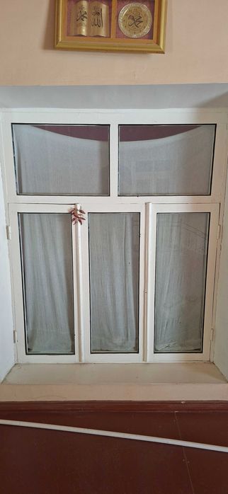 Eshik va romlar sotiladi