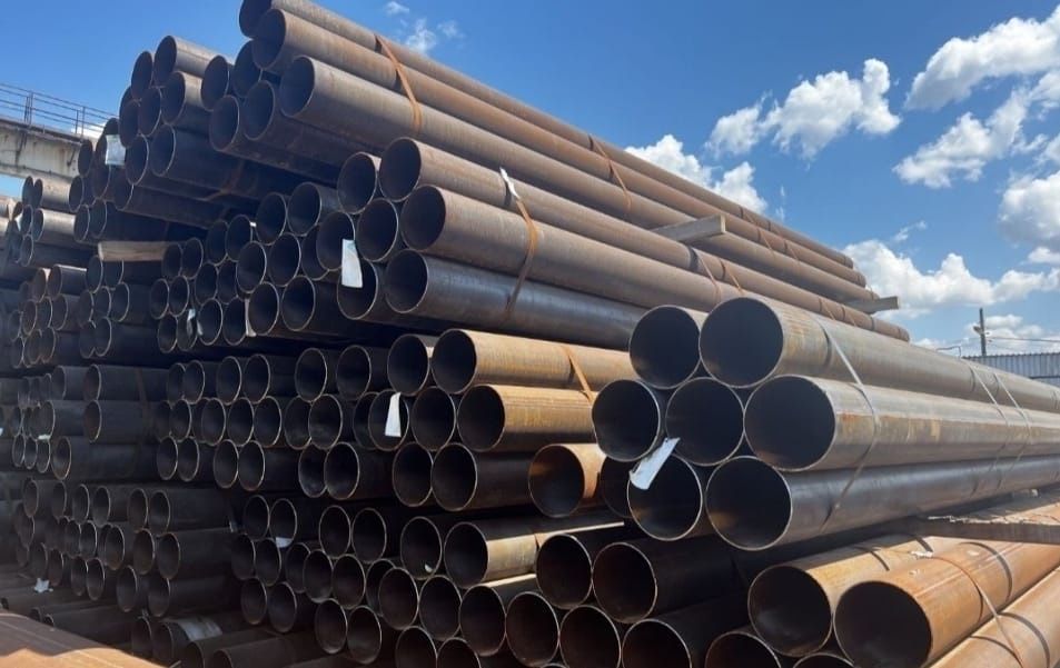 Vând teava metalică