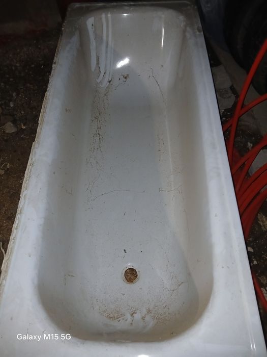 Продам железную ванна