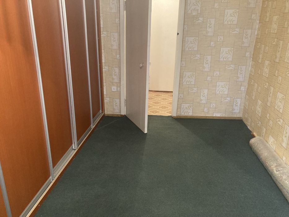 Продам двух комнатную квартиру