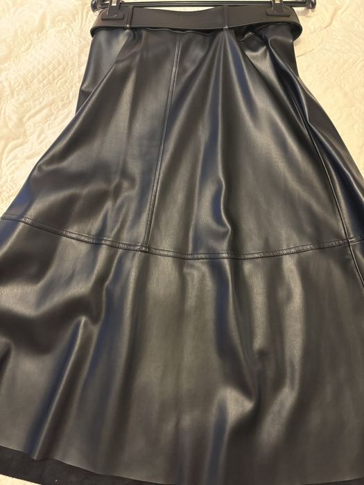 Кожена пола Zara