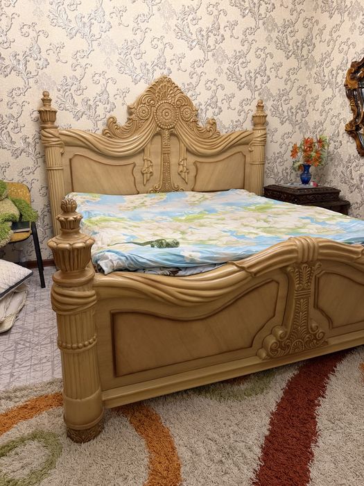 Спальный гарнитур