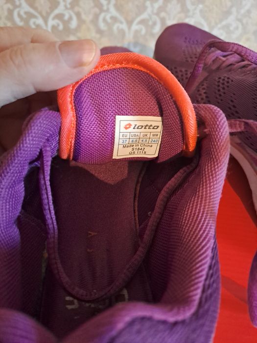 Маратонки  Lotto