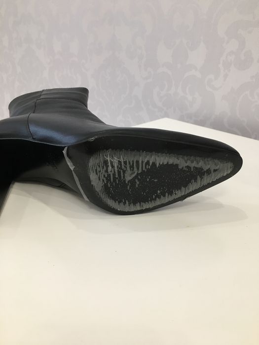 Демисезонные кожаные ботинки  Mango