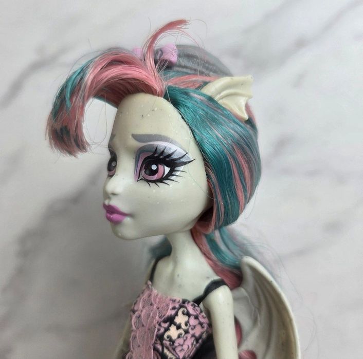 Рошель Скариж монстер хай