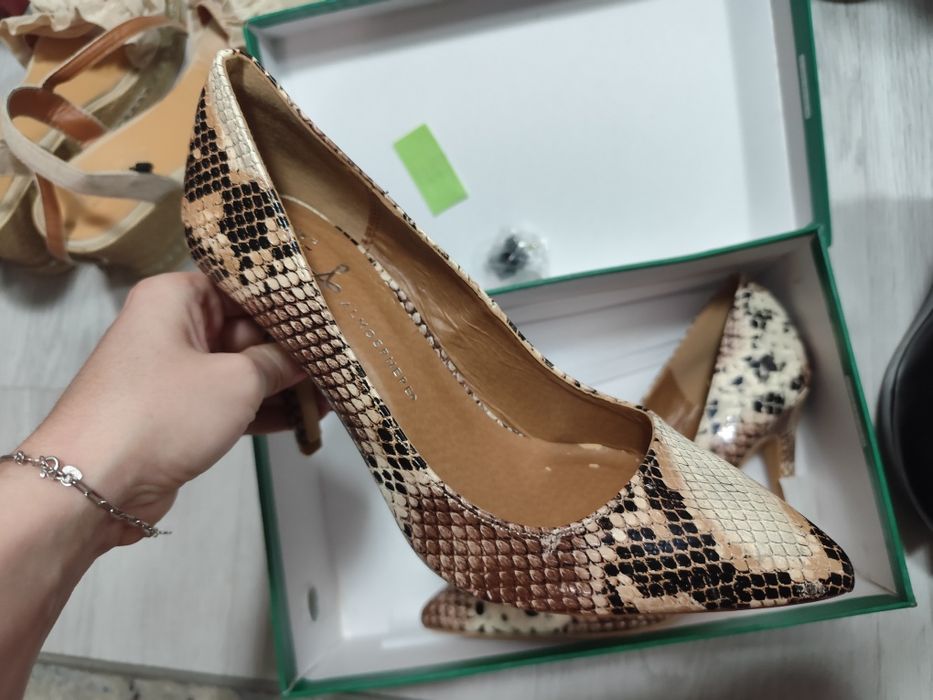 Туфли на каблуке