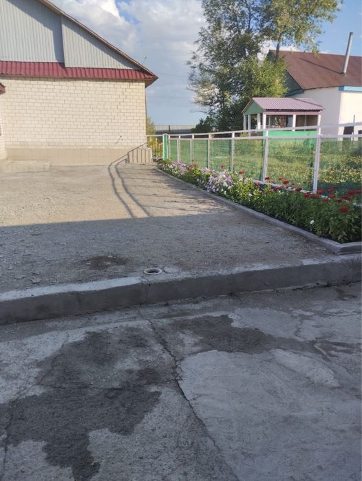 4 бөлмелі Үлкен  үй сатылады!