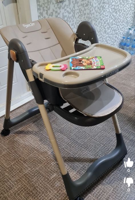 Стульчик для кормления ребенка