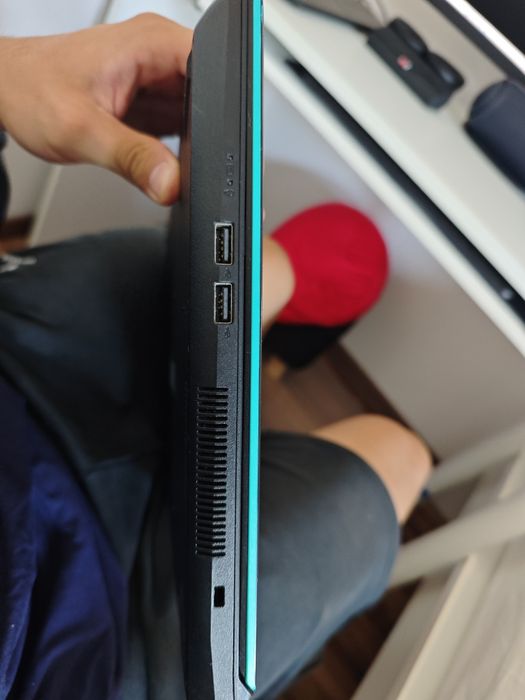 Asus vivobook 15