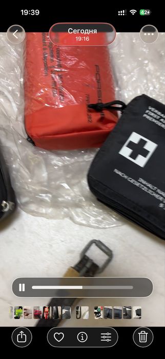 Продам аккумулятор. Домкрат. Планшет