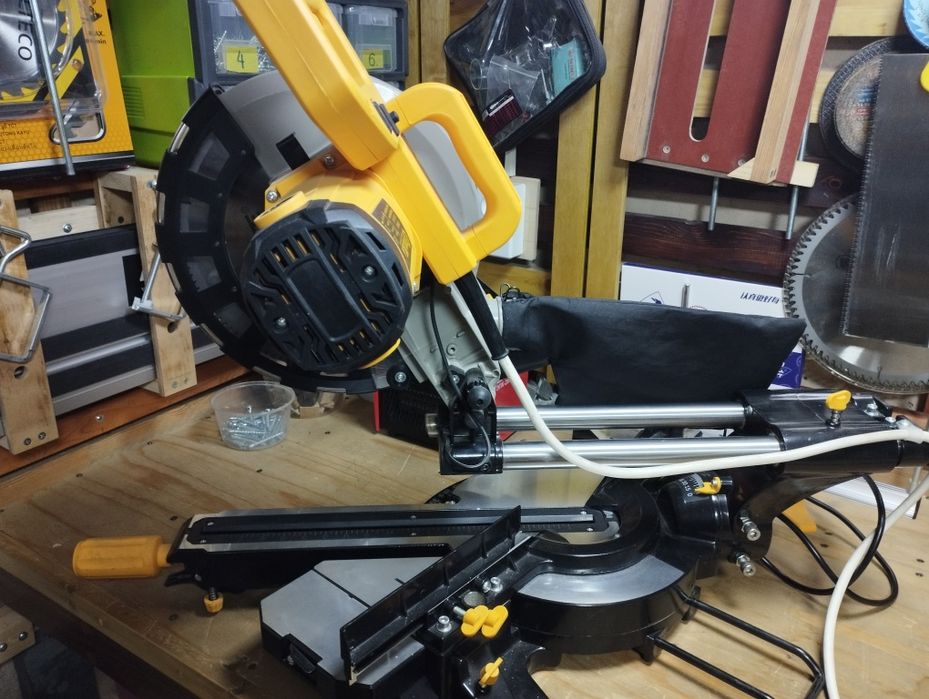 Продам торцовочную пилу с протяжкой б/у