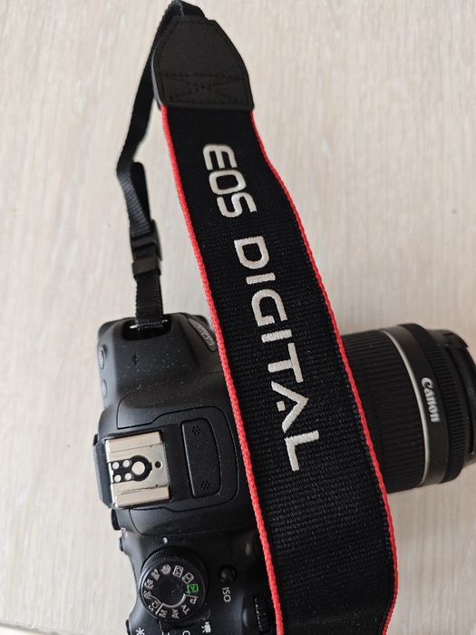 Фотоаппарат Canone eos 700D