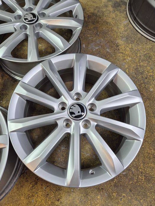 4 Jante Aliaj 5x112 17'' OEM VW Passat Tiguan Touran Sharan Caddy Scirocco T-ROC 6.5J ET 41 - MODEL 2024 / Skoda Octavia Superb Yeti Karoq Kodiaq