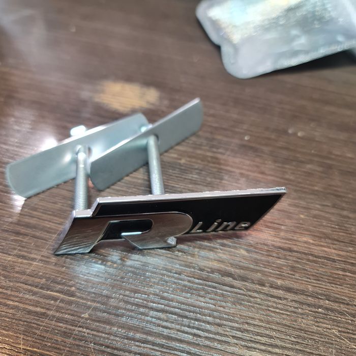 Емблема R line ЕР  Р лайн за решетка на Фолксваген