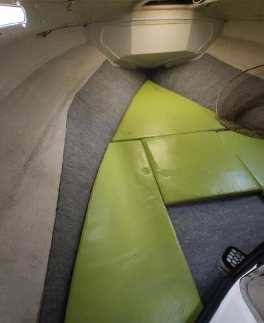 Продам катер с прицепом.