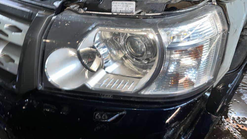Передний бампер Land Rover Freelander-2 L359.