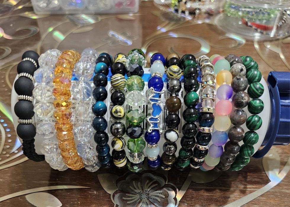 Ръчно изработени гривни