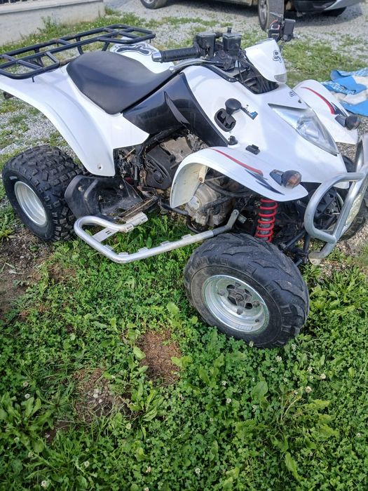 Vând ATV Kymco 250