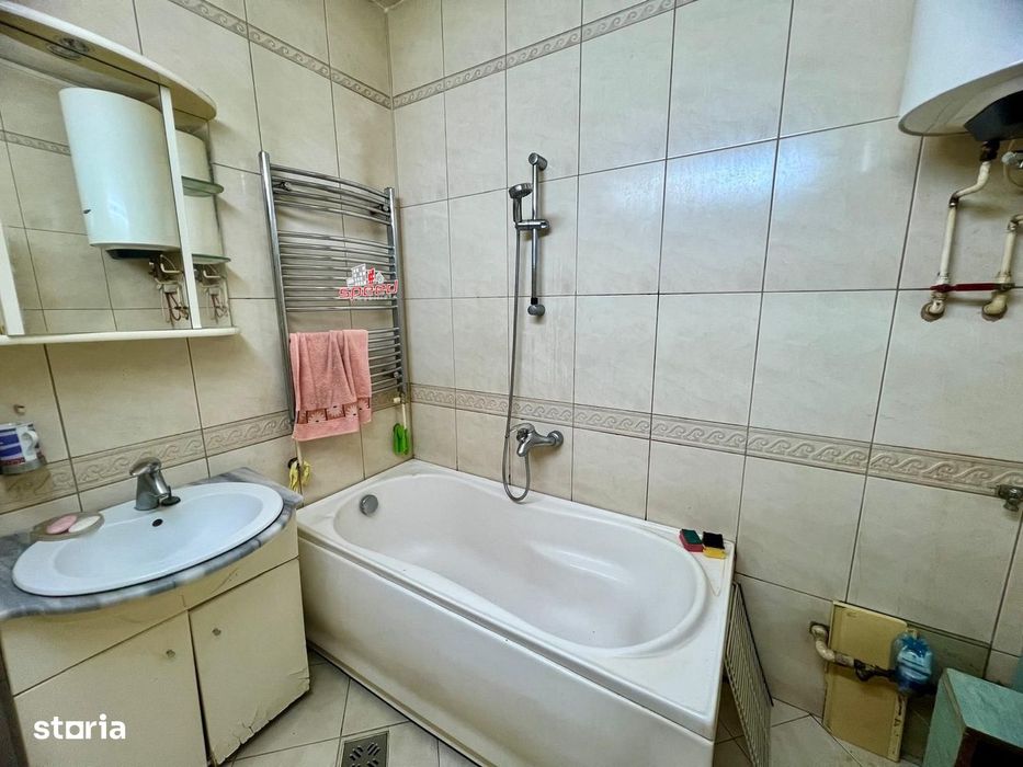 De vânzare apartament cu 2 camere în Tg Mureș - Semicentral