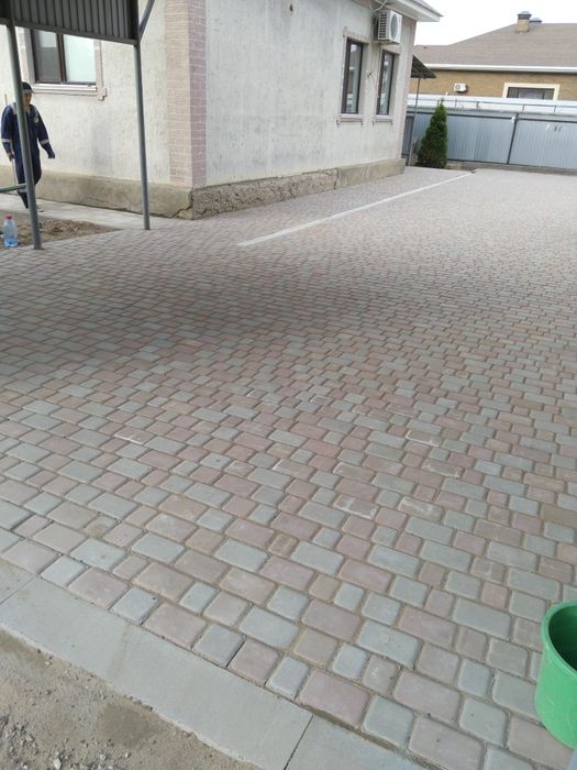 Укладка брусчатка ,бордюры