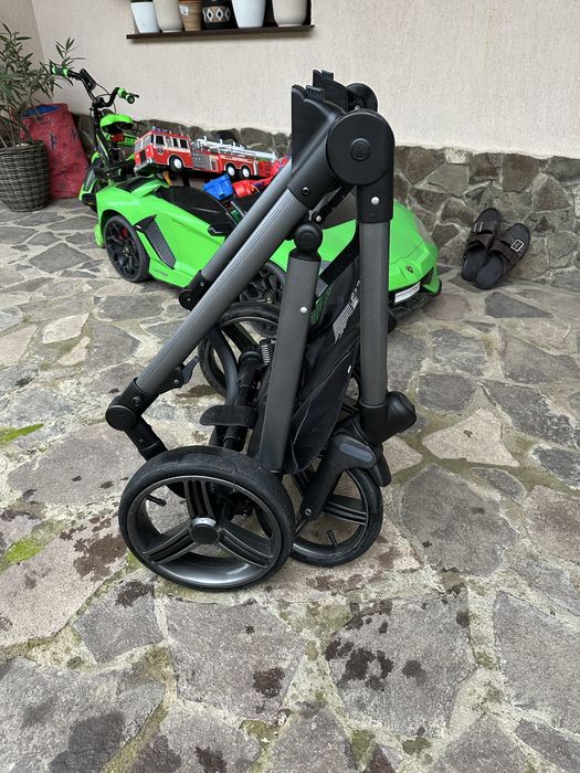 Cărucior Bebetto Vulcano 2-în-1 – ideal portbagaj auto / sezon rece