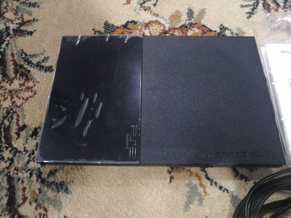 PlayStation 2 (ps2) (scph-90004)