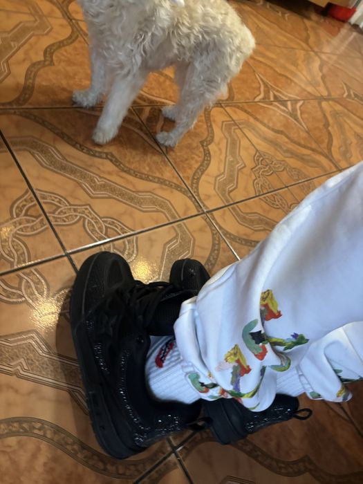 Lv skate swaroski full black
