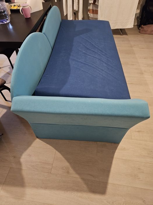 Canapea extensibila albastra