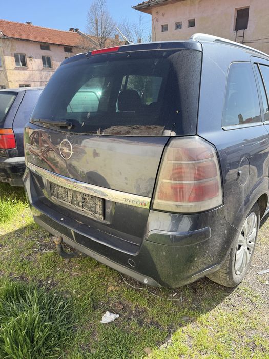 Опел зафира б на части opel zafira B na chasti