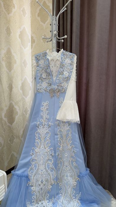 ansambil va doppisi bilan birga