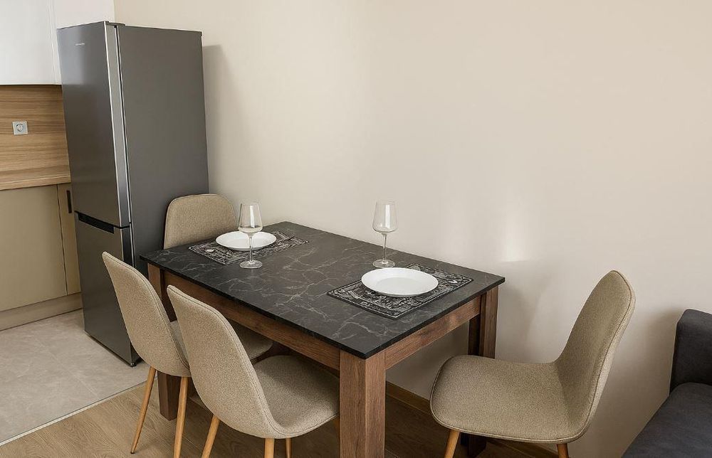 Дава се под наем Двустаен апартамент в Варна, Победа - 65 кв.м за 525 € - Снимка #2