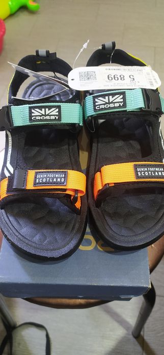 Продам сандали на мальчика