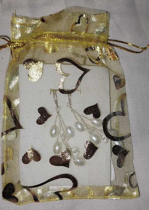 РАЗПРОДАЖБА Обеци и гердани, нови, уникални