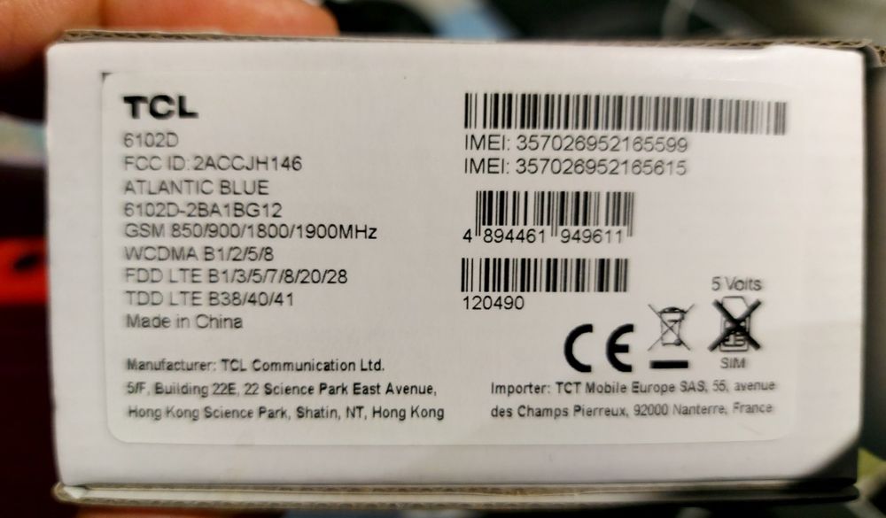 Продавам смарт телефон TCL 305