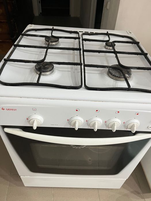 Продаю газ плиту GEFEST