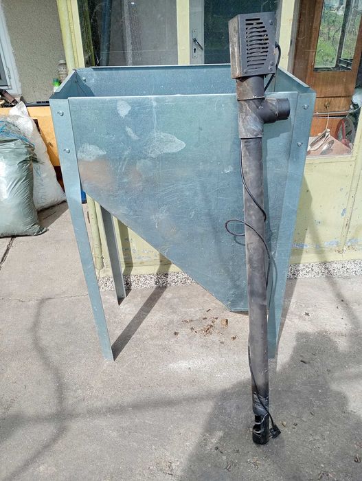 Бункер за пелети плюс шнек