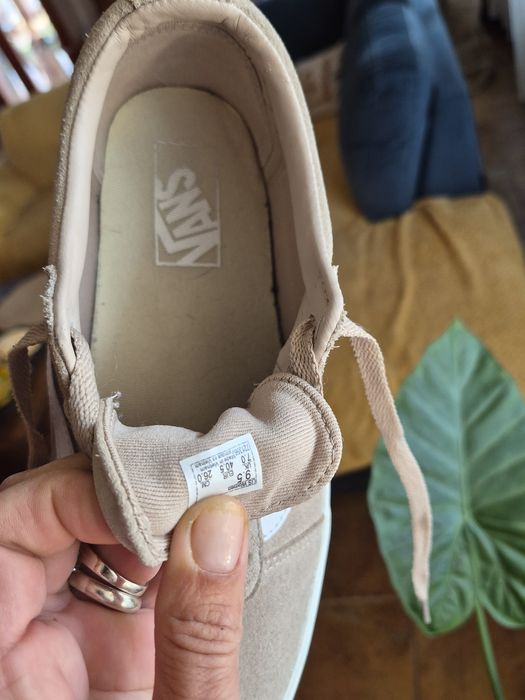 Vând teniși Vans