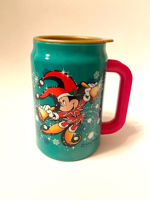 Пластиковая кружка