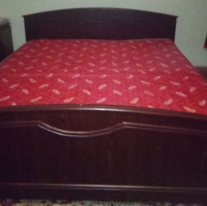 Срочно продается спальний гарнитур