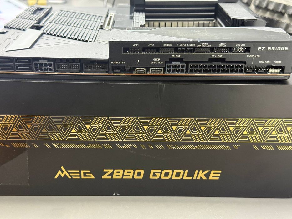 Жуда хам камёб моделдаги плата (янгиси 1300+)