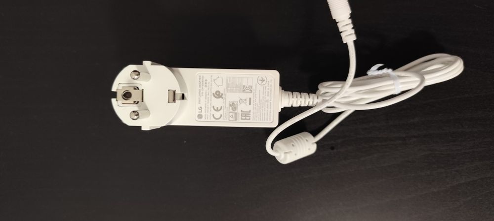 Alimentator LG 19V, 2,5 A