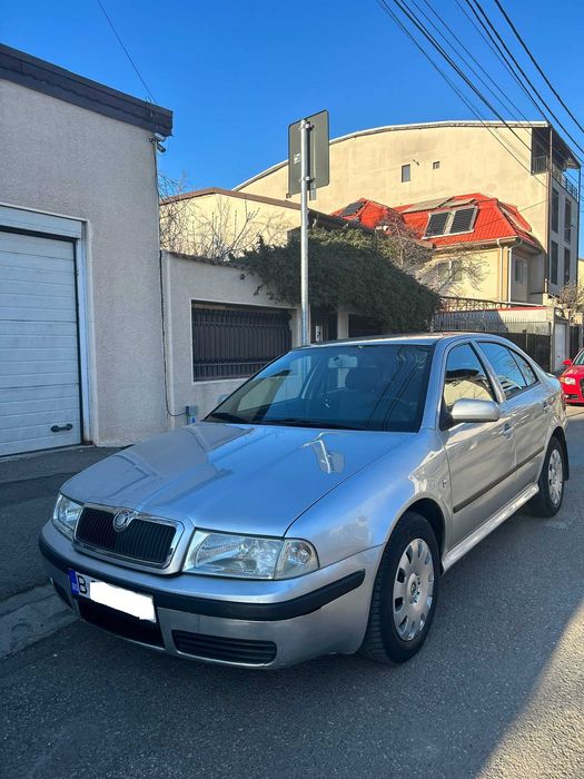 Skoda Tour 1.6 Benzina