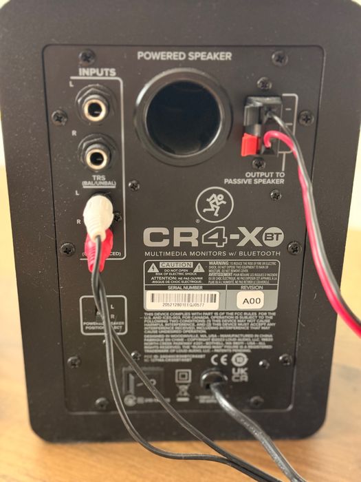 Mackie CR4-XBT  – мощен звук с Bluetooth