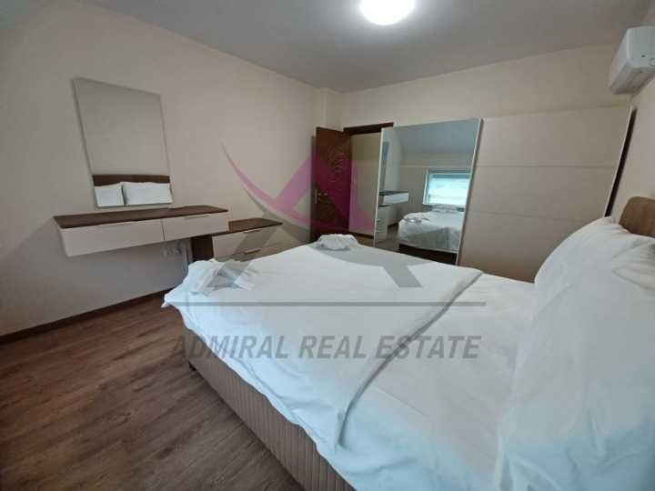 Дава се под наем Тристаен апартамент в Варна, Център - 90 кв.м за 850 € - Снимка #2